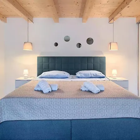 Antonici 別荘 メドゥリン